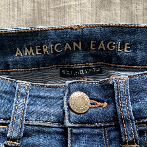 American Eagle High Rise Ne(x)t Level Stretch Short Jeans - Picture 4 of 6